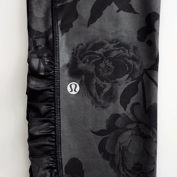 Lululemon Speed Tight Brisk Bloom Black Soot Floral Luxtreme Leggings 28" Size 8 - Picture 13 of 16